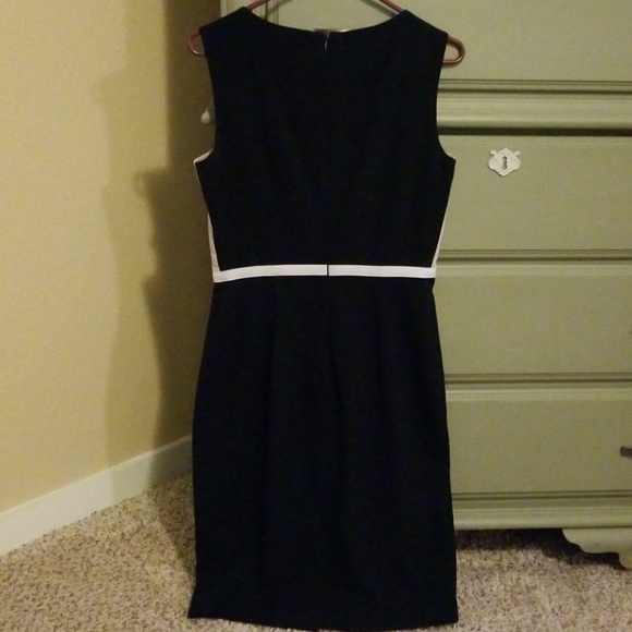 Calvin Klein Black and tan modern business dress - Picture 2 of 2